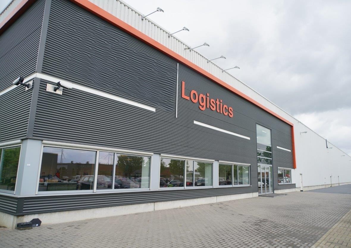 Westerlo, Magazijn\n - Grote logistieke opslagplaats met kantoren op toplocatie vlakbij E313