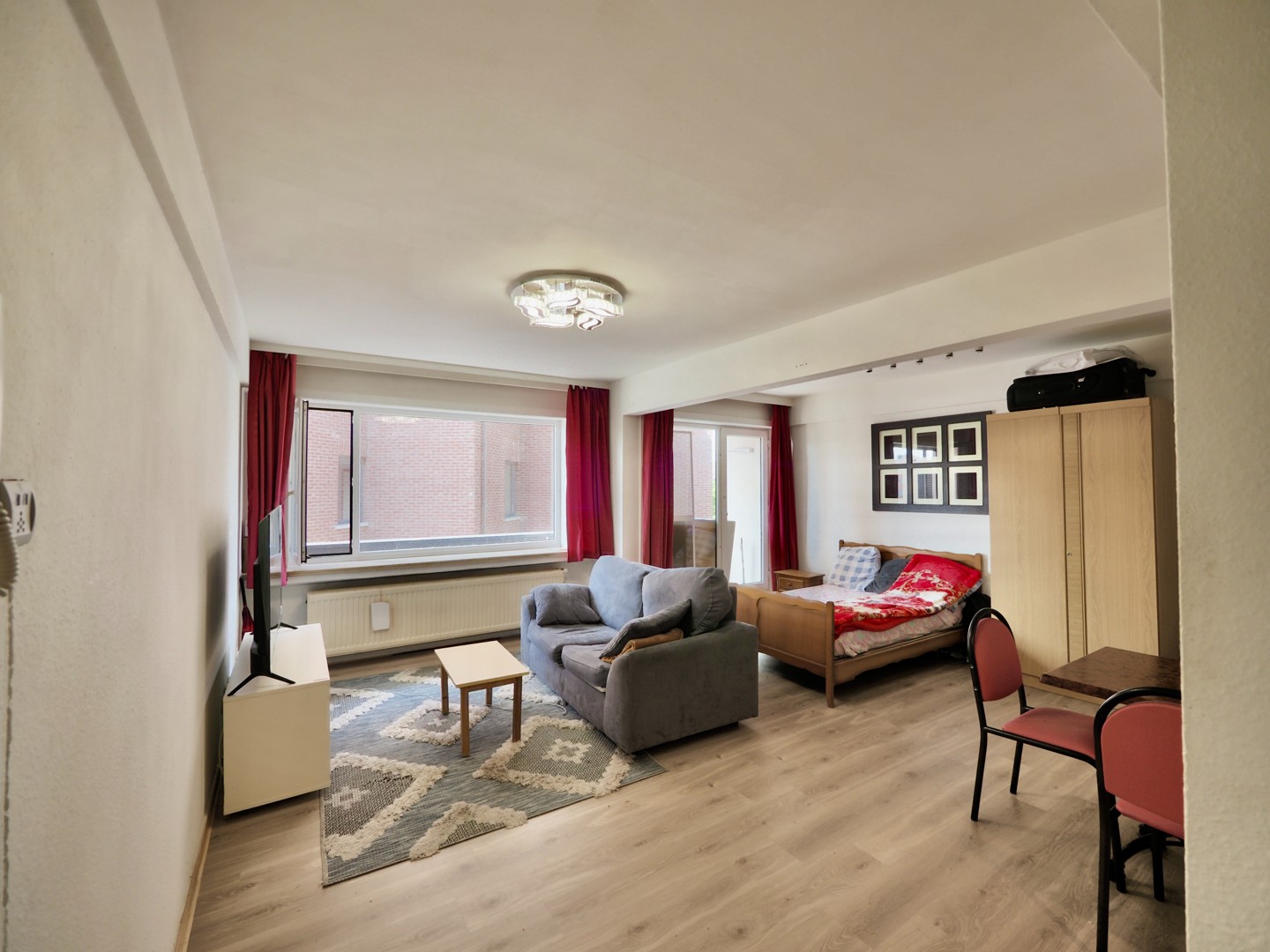 Roeselare, Studio\n - Roeselare - verhuurde studio in het centrum -> Rendement 5,6%