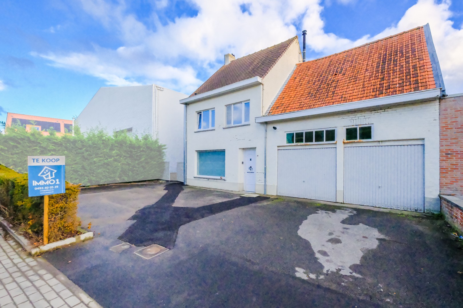 Torhout, Huis\n - TORHOUT - 5 SLPK woning mét loods op 630 m²!