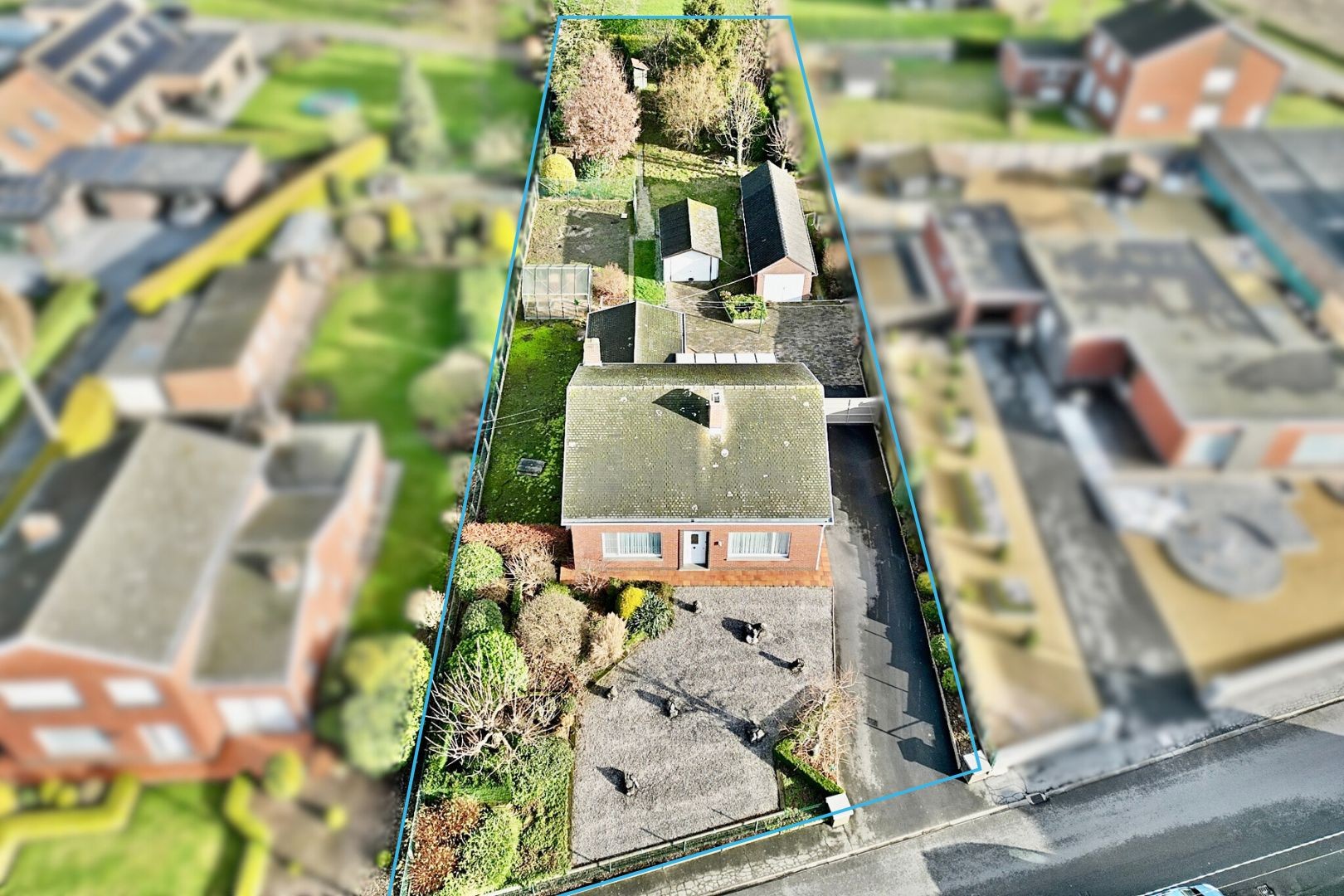Lichtervelde, Huis\n - 4 SLPK woning mét dubbele garage en grote tuin (1345 m²)!