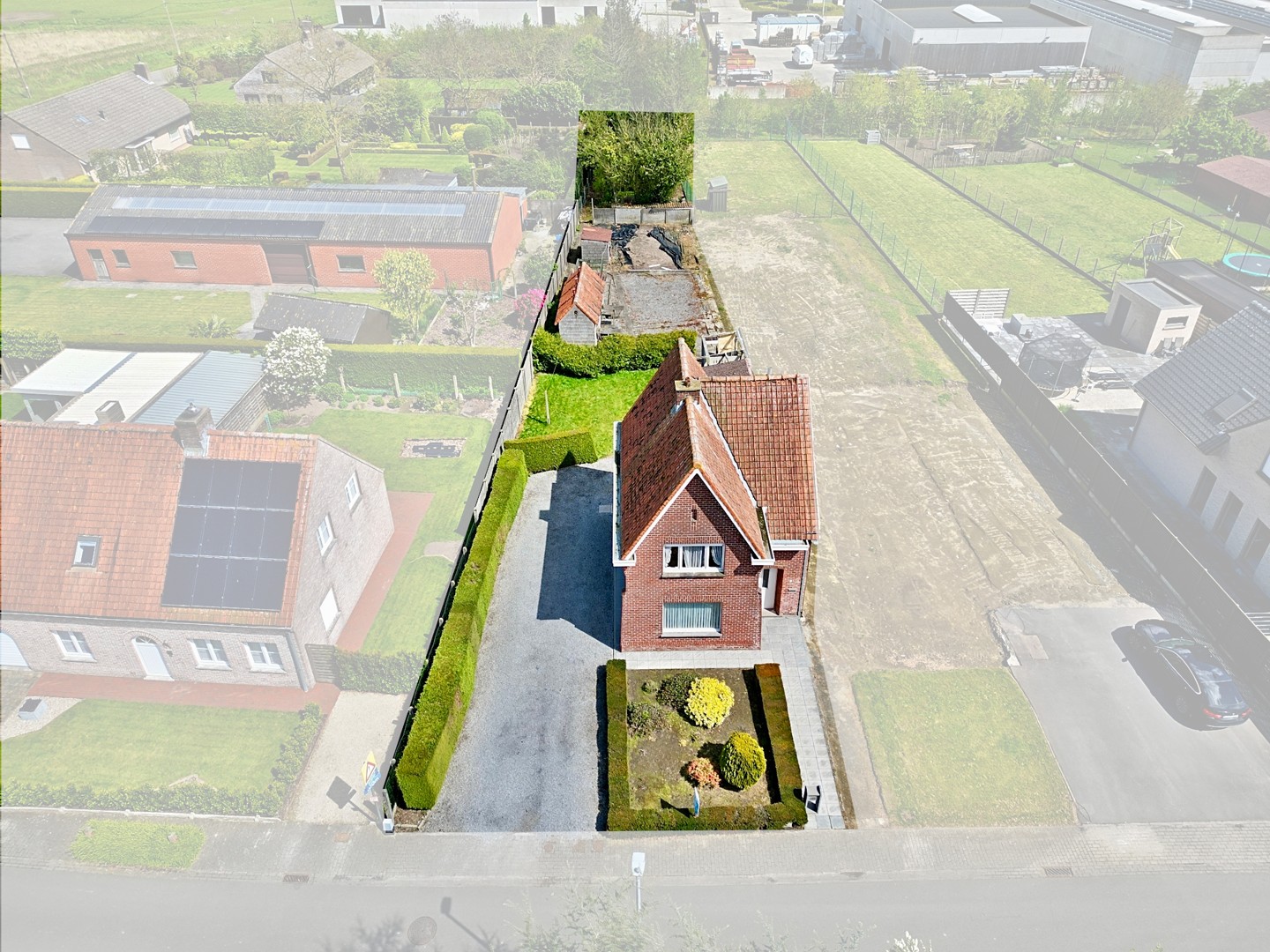 Wingene, Huis\n - Wingene - Te renoveren woning op perceel van 800\xa0m²!