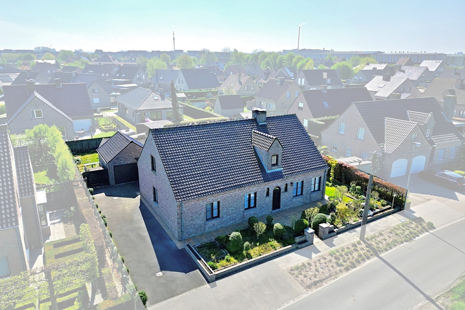 Lichtervelde, Huis\n - Lichtervelde - Villa mét 2 à 4 slpks en garage op perceel van 835m²