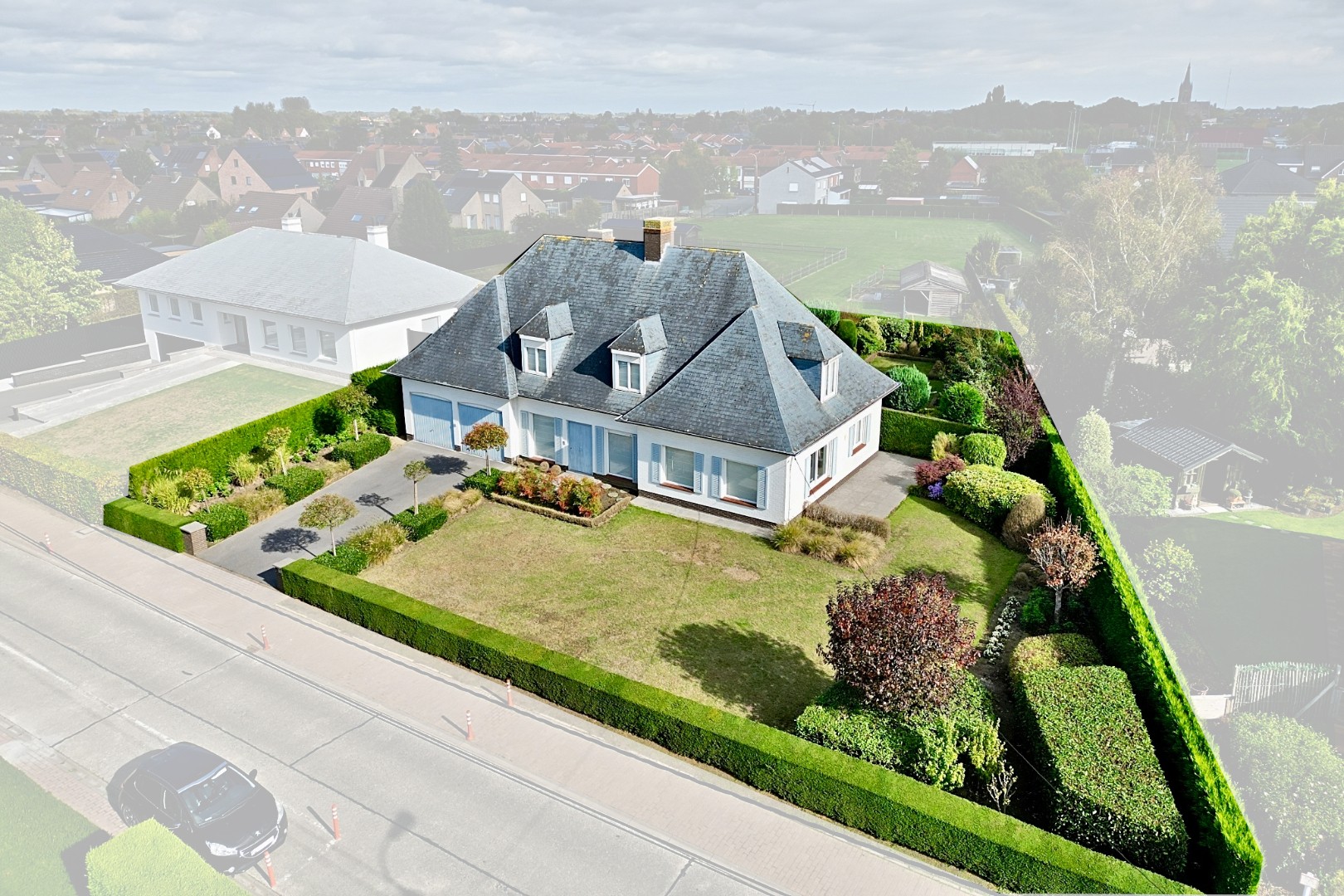 Lichtervelde, Huis\n - Prachtige villa met 5 slpks, ruime tuin (1.198m²) en EPC-label B