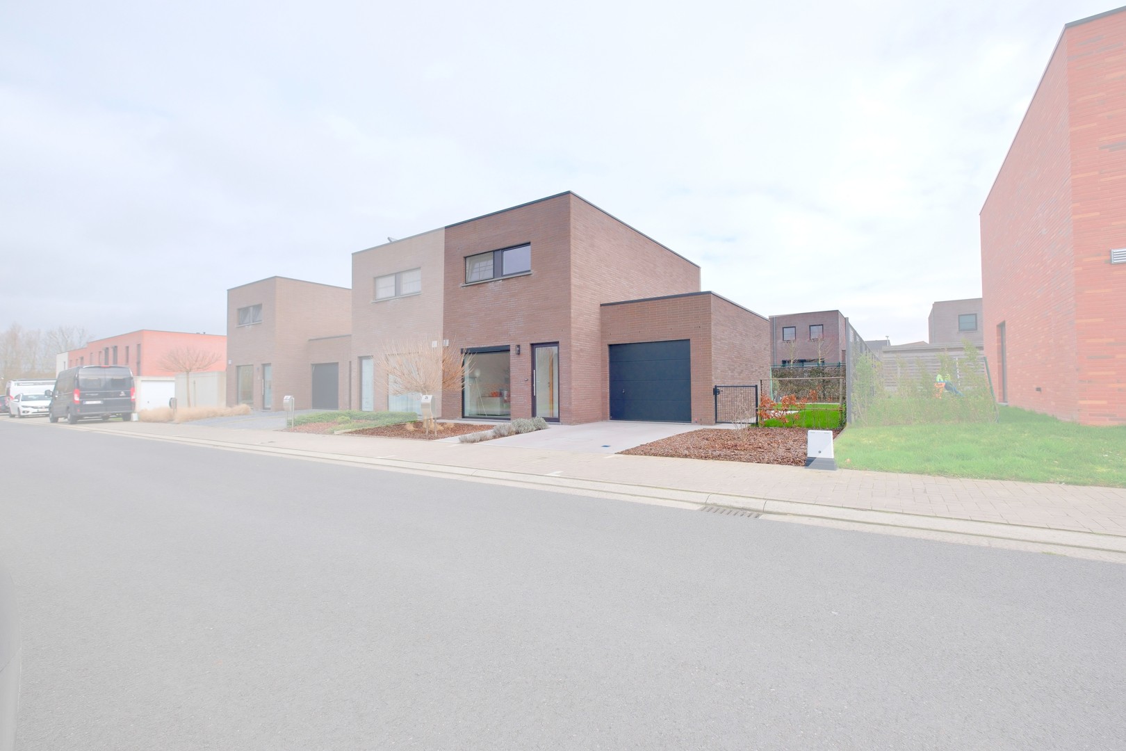 Kortemark, Huis\n - Kortemark – Recente HOB met 2 slpks en garage op perceel van 265 m²