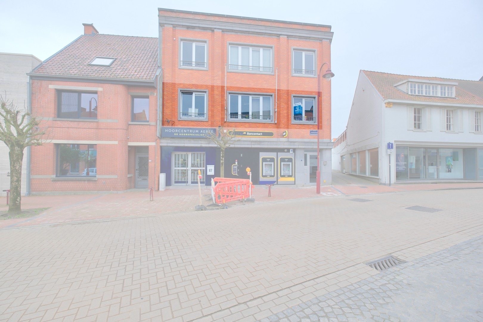 Lichtervelde, Appartement\n - LICHTERVELDE - ZEER RUIM APPARTEMENT MET 3 SLPKS + garagebox