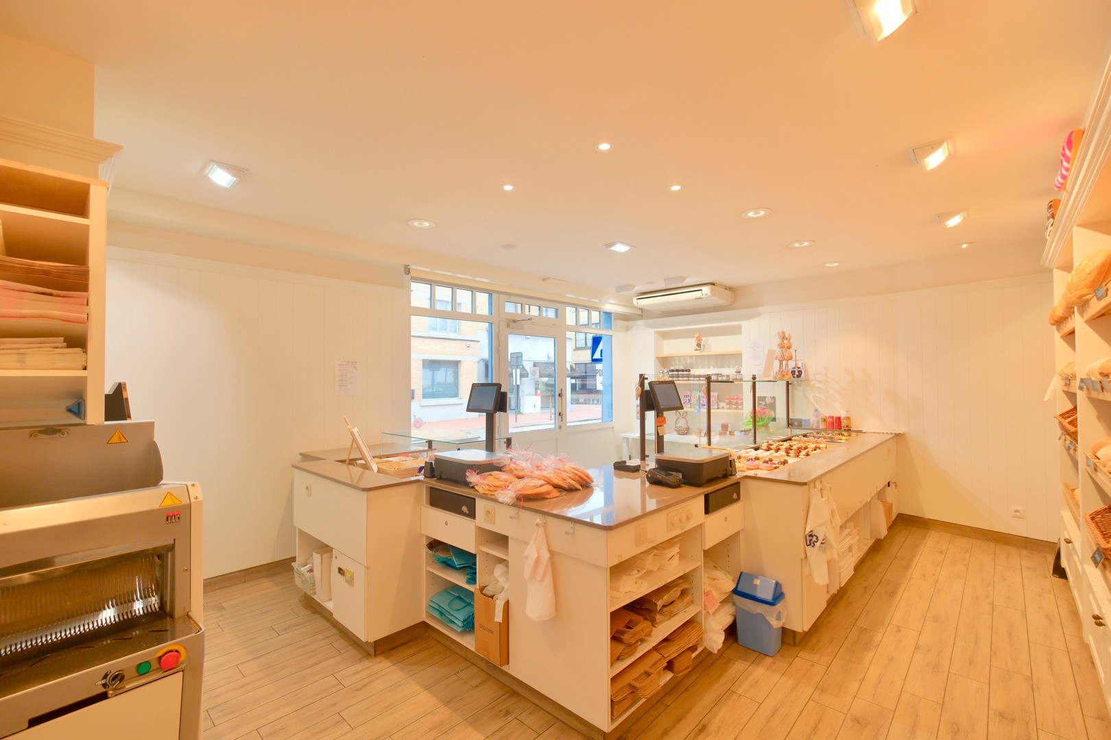 Lichtervelde, Huis - Lichtervelde - Handelswoning met 5 slpks op toplocatie! foto 4