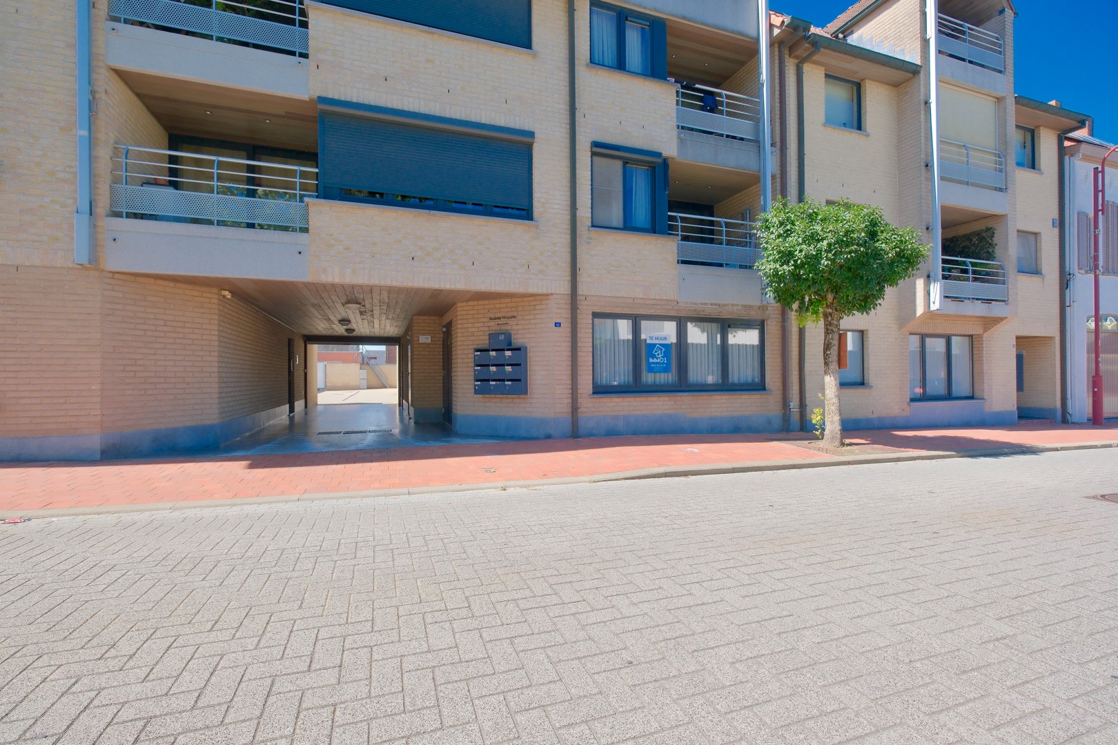 Lichtervelde, Appartement\n - LICHTERVELDE – gelijkvloers app met 1 slpk, binnenkoer en garage