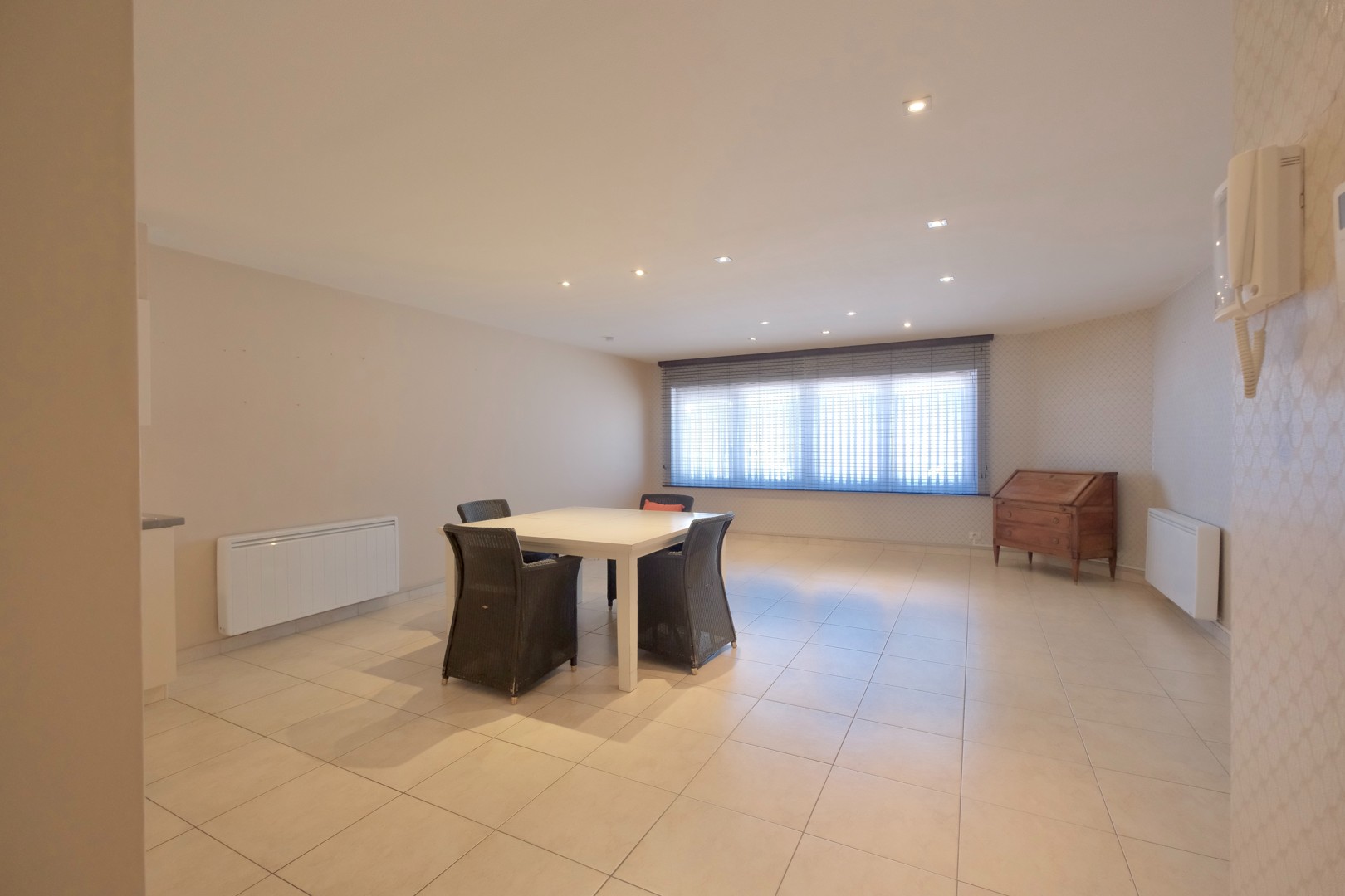 Lichtervelde, Appartement - LICHTERVELDE – gelijkvloers app met 1 slpk, binnenkoer en garage foto 2