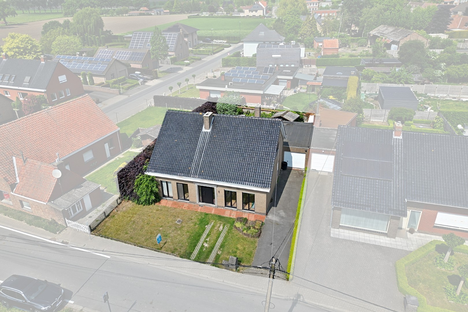 Torhout, Huis - Rustig gelegen woning met 4 slpks en garage op perceel van 585 m²! foto 2